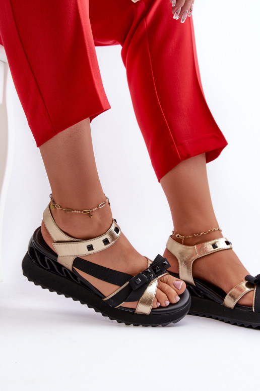 Sandálias femininas com fitas D&A CR956 cor dourada