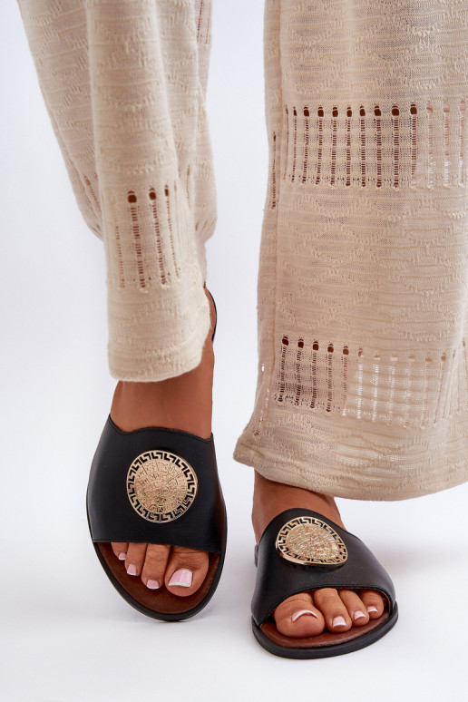 Zazoo 2938 Chinelos de couro com salto largo com enfeites cor preta Zazoo 2938 Chinelos de couro com salto largo com enfeites cor preta