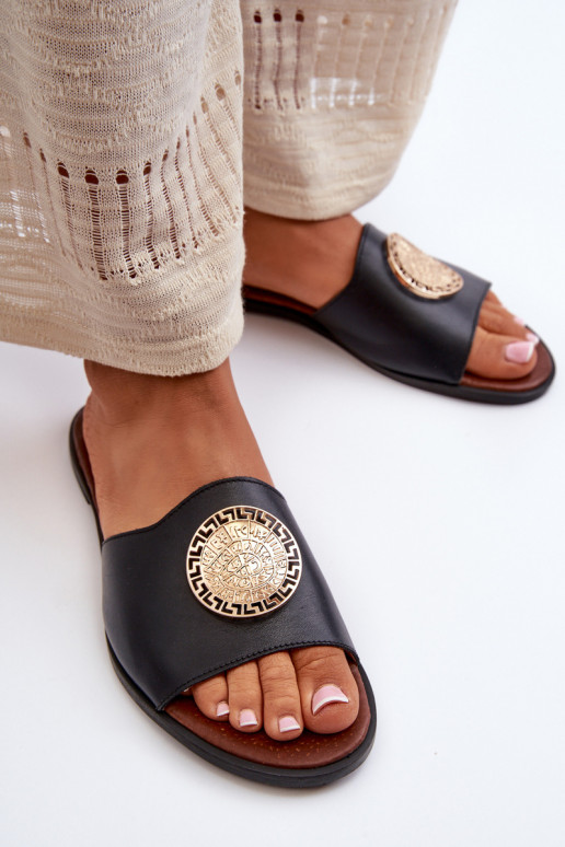 Zazoo 2938 Chinelos de couro com salto largo com enfeites cor preta Zazoo 2938 Chinelos de couro com salto largo com enfeites cor preta