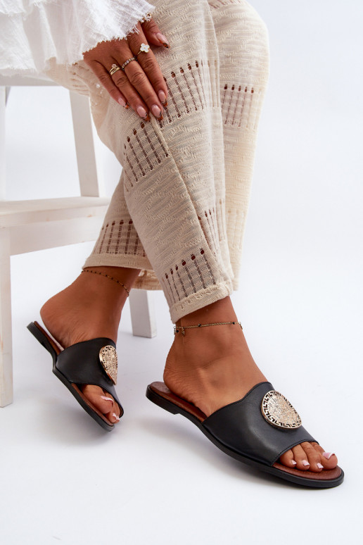 Zazoo 2938 Chinelos de couro com salto largo com enfeites cor preta Zazoo 2938 Chinelos de couro com salto largo com enfeites cor preta