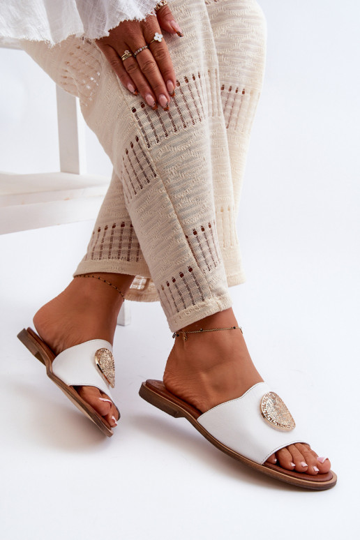 Zazoo 2938 Chinelos de couro com salto largo com enfeites cor branca Zazoo 2938 Chinelos de couro com salto largo com enfeites cor branca