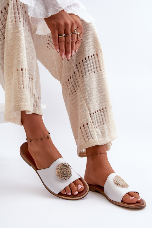 Zazoo 2938 Chinelos de couro com salto largo com enfeites cor branca Zazoo 2938 Chinelos de couro com salto largo com enfeites cor branca