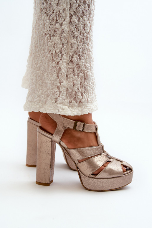 Sandálias femininas de salto alto Pele Tem que serciejka 06050-25 cor dourada Sandálias femininas de salto alto Pele Tem que serciejka 06050-25 cor dourada