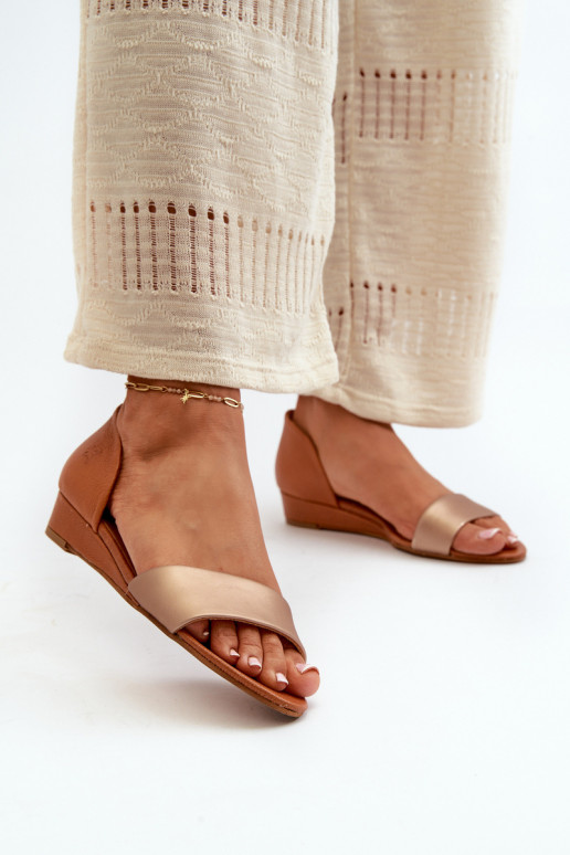 Sandálias femininas Tem que serciejka 1971-68 marrom-cor dourada Sandálias femininas Tem que serciejka 1971-68 marrom-cor dourada