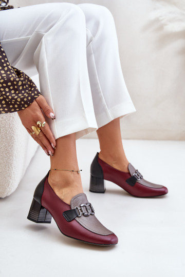 Sapatos de couro com salto e detalhes dourados Laura Messi 2861, cor bordô