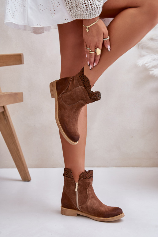 sapatos de salto baixo para mulheres com salto largo de camurça LeParaski 3624 cor marrom