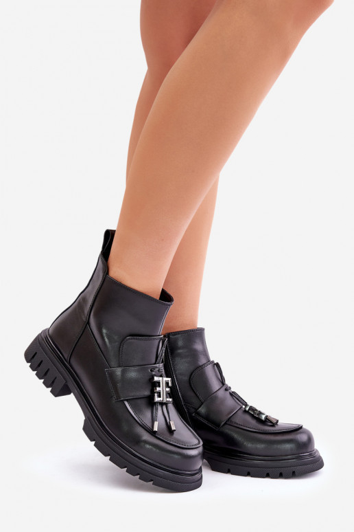 Pele Botas com salto largo com enfeites aquecimento cor preta Asperra Pele Botas com salto largo com enfeites aquecimento cor preta Asperra