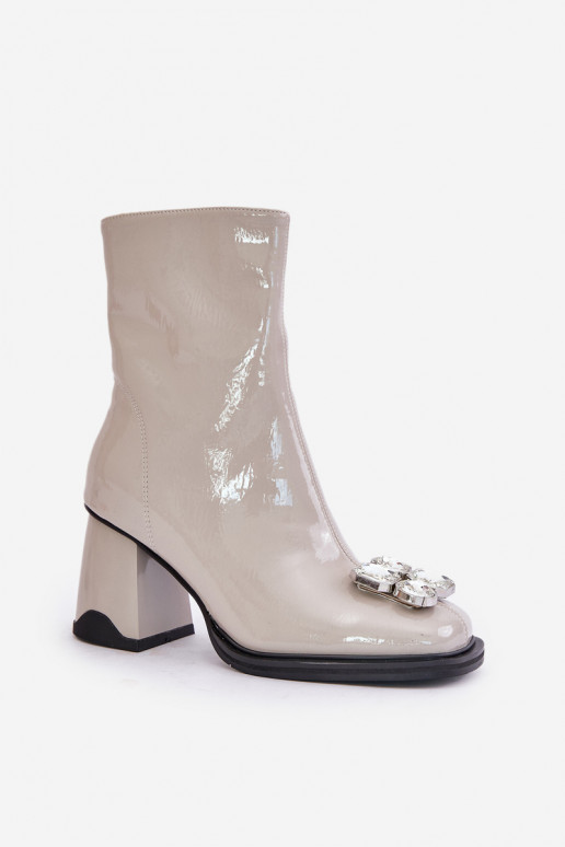 com efeito verniz Botas femininas com enfeites D&A MR880-019 cor cinza com efeito verniz Botas femininas com enfeites D&A MR880-019 cor cinza