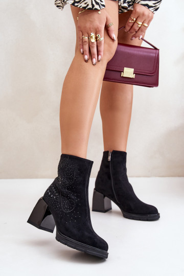 Botins femininos forrados com decoração D&A MR880-130, cor preta