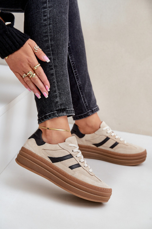 Zazoo N1176 de camurça À modalo de tênis com uma plataforma bege Zazoo N1176 de camurça À modalo de tênis com uma plataforma bege