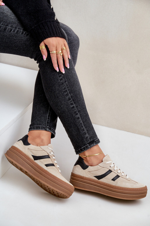 Zazoo N1176 de camurça À modalo de tênis com uma plataforma bege Zazoo N1176 de camurça À modalo de tênis com uma plataforma bege