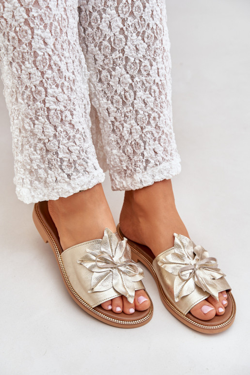 Chinelos com enfeites couro natural Zazoo 3667 cor dourada Chinelos com enfeites couro natural Zazoo 3667 cor dourada