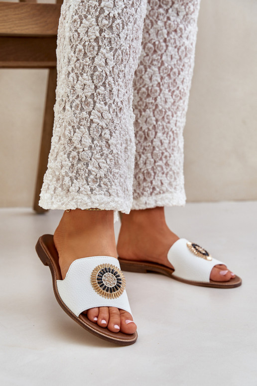 Chinelos de couro com enfeites com salto largo LeParaski 3047/O cor branca Chinelos de couro com enfeites com salto largo LeParaski 3047/O cor branca