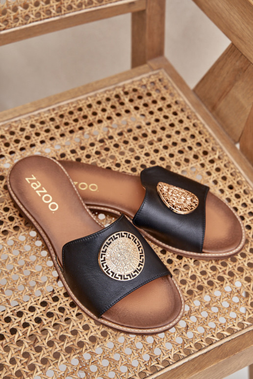Chinelos de couro com enfeites com salto largo Zazoo 3047/O cor preta Chinelos de couro com enfeites com salto largo Zazoo 3047/O cor preta