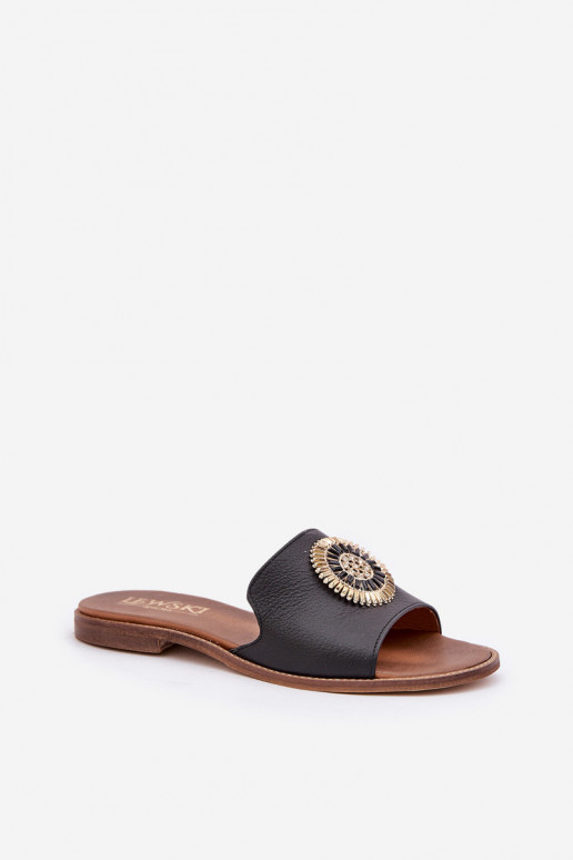 Chinelos de couro com enfeites com salto largo Zazoo 3047/O cor preta Chinelos de couro com enfeites com salto largo Zazoo 3047/O cor preta