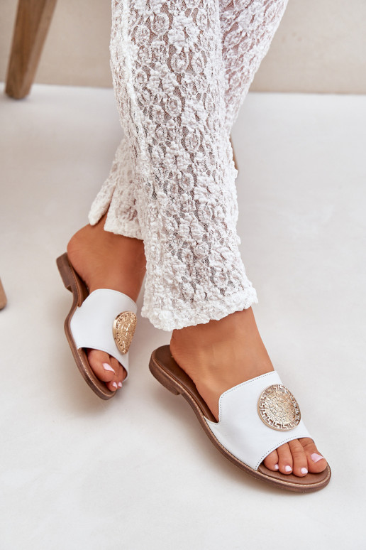 Chinelos de couro com enfeites com salto largo Zazoo 3047/O cor branca Chinelos de couro com enfeites com salto largo Zazoo 3047/O cor branca