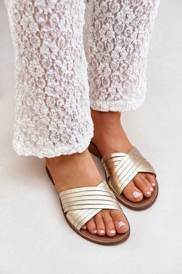 Chinelos de couro femininas LeĮskis Shoes 3682 douradas 2
