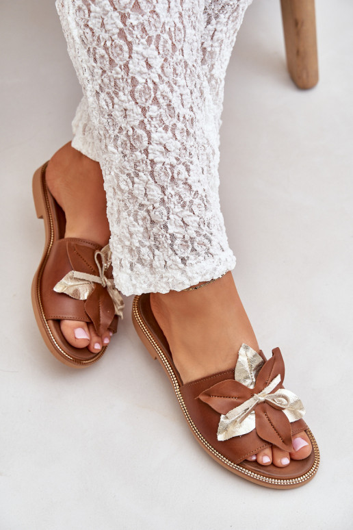 Chinelos com enfeites couro natural Zazoo 3574/Z cor marrom Chinelos com enfeites couro natural Zazoo 3574/Z cor marrom