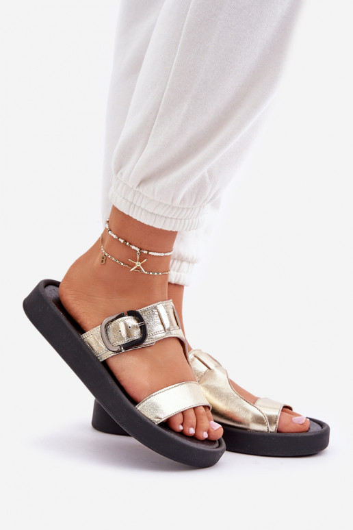 Chinelos de couro Feminino com uma plataforma Zazoo 3024 cor dourada Chinelos de couro Feminino com uma plataforma Zazoo 3024 cor dourada