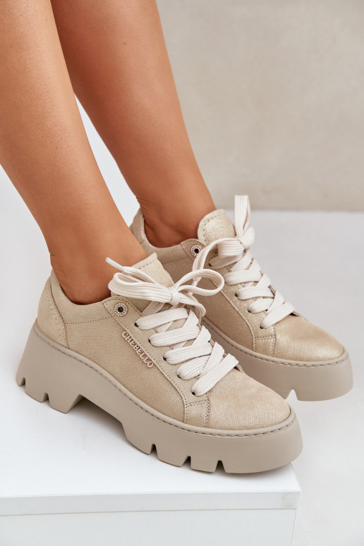 À modalo de tênis tênis com uma plataforma CheBello 4632 cor dourada