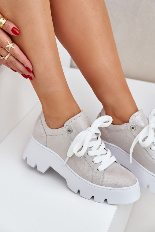 À modalo de tênis tênis com uma plataforma CheBello 4632 cor prata
