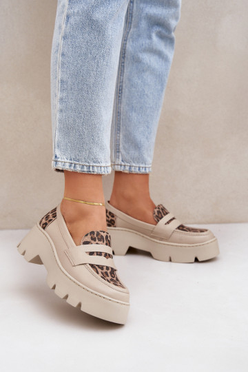 Mocassins femininos de couro com plataforma e detalhes de estampa de leopardo Zazoo 20191 cor marfim 2