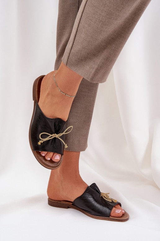 Pele isósceles Estilo elegante Chinelos com fitas LeParaski 3572 cor preta Pele isósceles Estilo elegante Chinelos com fitas LeParaski 3572 cor preta