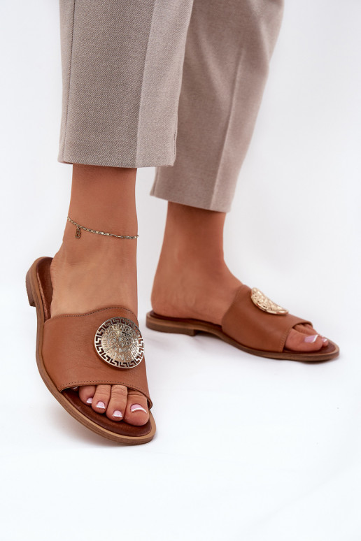 Zazoo 2938 Chinelos de couro com salto largo com enfeites cor marrom Zazoo 2938 Chinelos de couro com salto largo com enfeites cor marrom