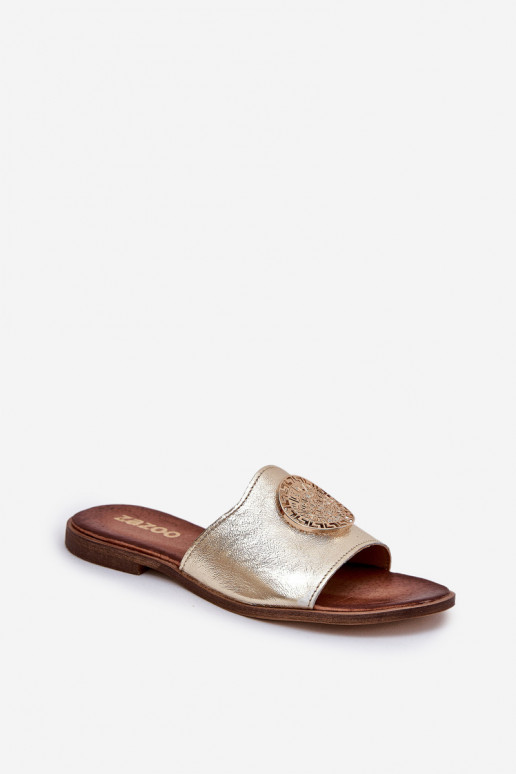 Zazoo 2938 Chinelos de couro com salto largo com enfeites cor dourada Zazoo 2938 Chinelos de couro com salto largo com enfeites cor dourada