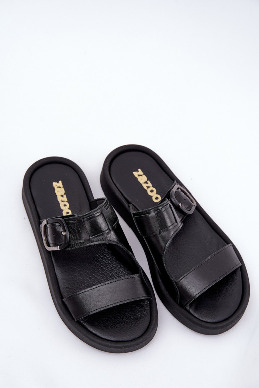 Chinelos de couro Feminino com uma plataforma Zazoo 3024 cor preta Chinelos de couro Feminino com uma plataforma Zazoo 3024 cor preta