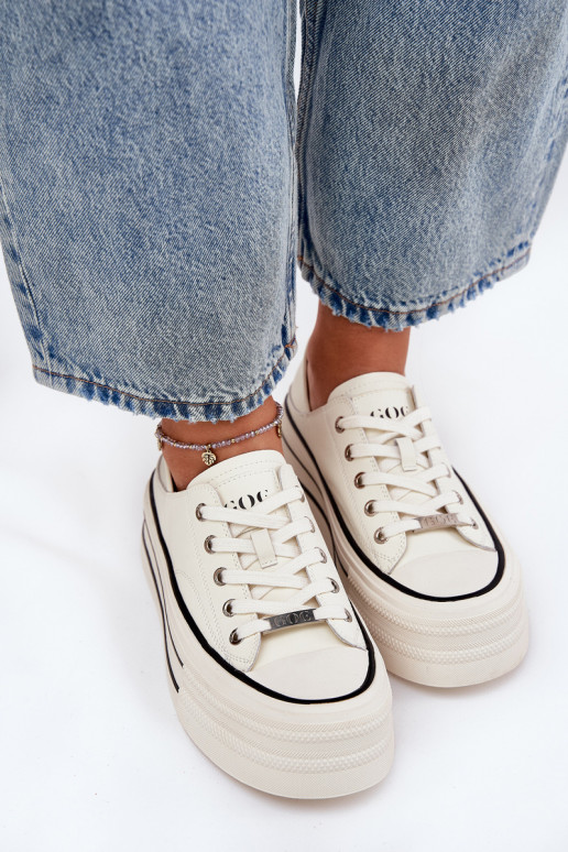 Pele Sapatos de lazer com uma plataforma GOE RR2N4106 cor branca Pele Sapatos de lazer com uma plataforma GOE RR2N4106 cor branca