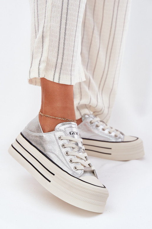 Pele Sapatos de lazer com uma plataforma GOE RR2N4108 cor prata Pele Sapatos de lazer com uma plataforma GOE RR2N4108 cor prata