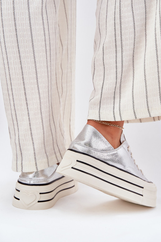 Pele Sapatos de lazer com uma plataforma GOE RR2N4108 cor prata Pele Sapatos de lazer com uma plataforma GOE RR2N4108 cor prata