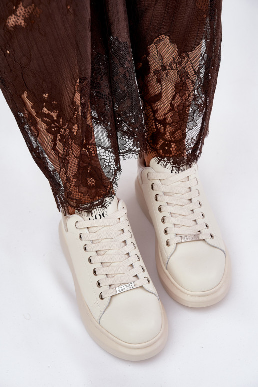 Pele À modalo de tênis Feminino com uma plataforma GOE RR2N4004 bege Pele À modalo de tênis Feminino com uma plataforma GOE RR2N4004 bege