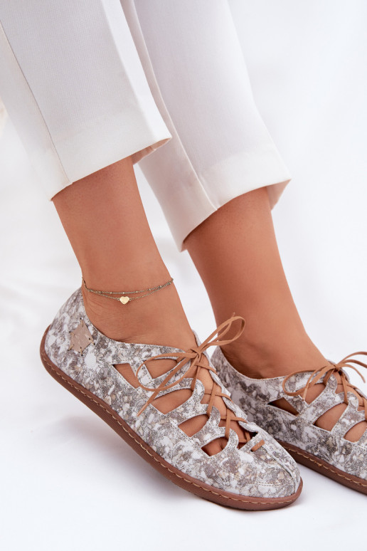 Bailarinas Com recortes Tem que serciejka 06835-25/00-1 cor dourada Bailarinas Com recortes Tem que serciejka 06835-25/00-1 cor dourada