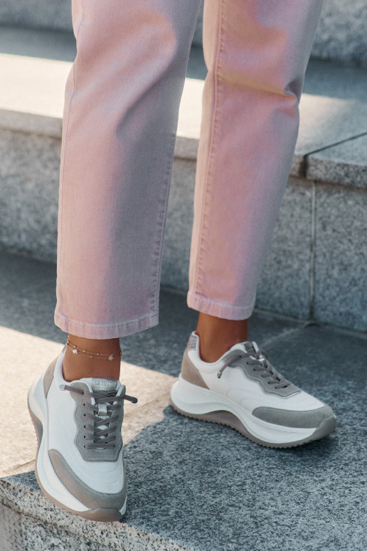 de camurça À modalo de tênis Feminino com uma plataforma Big Star RR274A344 HI-POLY SYSTEM bege de camurça À modalo de tênis Feminino com uma plataforma Big Star RR274A344 HI-POLY SYSTEM bege