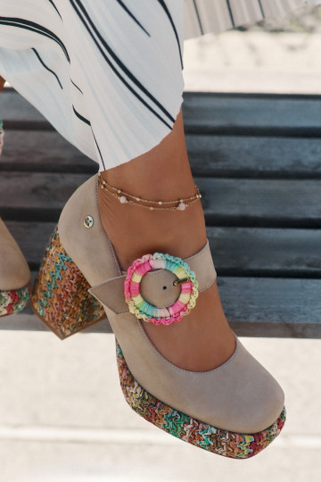 Sapatos de camurça com trança, saltinhos e plataforma Tai turiciejka 06839-04 cor de areia 2