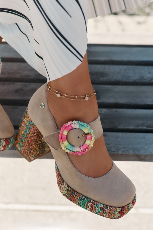 Sapatos de camurça Com trança com salto e plataforma Tem que serciejka 06839-04 bege Sapatos de camurça Com trança com salto e plataforma Tem que serciejka 06839-04 bege