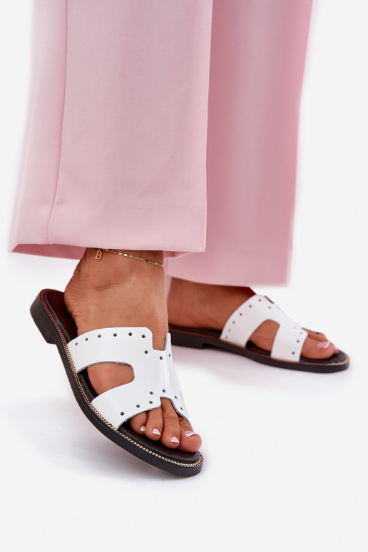 Zazoo 40326 com efeito verniz Feminino Chinelos Com recortes decorativos cor branca Zazoo 40326 com efeito verniz Feminino Chinelos Com recortes decorativos cor branca