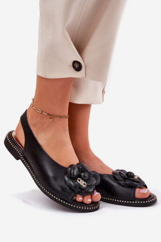 Pele Sandálias rasteiras com enfeites CheBello 4642 cor preta Pele Sandálias rasteiras com enfeites CheBello 4642 cor preta