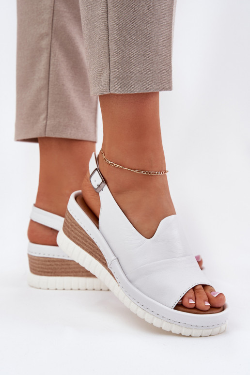 Sandálias femininas Pele Em uma cunha Artiker 56C0918 cor branca Sandálias femininas Pele Em uma cunha Artiker 56C0918 cor branca