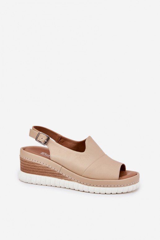 Sandálias femininas Pele Em uma cunha Artiker 56C0919 bege Sandálias femininas Pele Em uma cunha Artiker 56C0919 bege