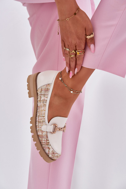 Pele mocassins femininos Ze cor douradam Detalem Laura Messi 2938 cor de marfim Pele mocassins femininos Ze cor douradam Detalem Laura Messi 2938 cor de marfim