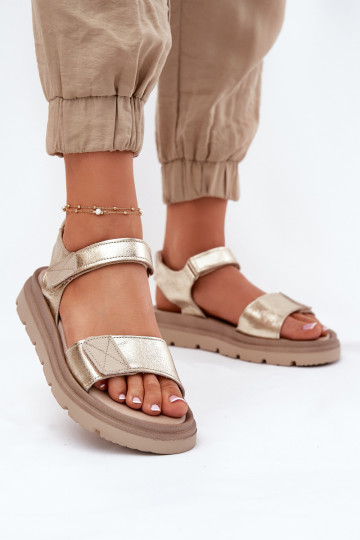 Sandálias femininas Feminino com uma plataforma Zazoo 40443 cor dourada 2