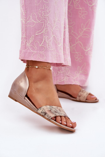 Sandálias femininas Tem que serciejka 01971-71 cor dourada