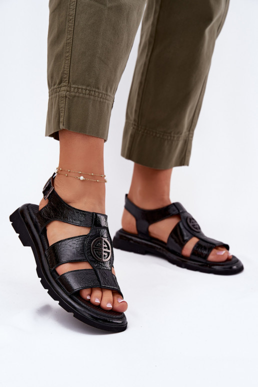 Sandálias femininas Feminino com efeito verniz Com decorações Detalem Artiker 56C0691 cor preta Sandálias femininas Feminino com efeito verniz Com decorações Detalem Artiker 56C0691 cor preta