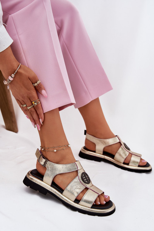 Sandálias femininas Feminino com efeito verniz Com decorações Detalem Artiker 56C0689 cor dourada Sandálias femininas Feminino com efeito verniz Com decorações Detalem Artiker 56C0689 cor dourada