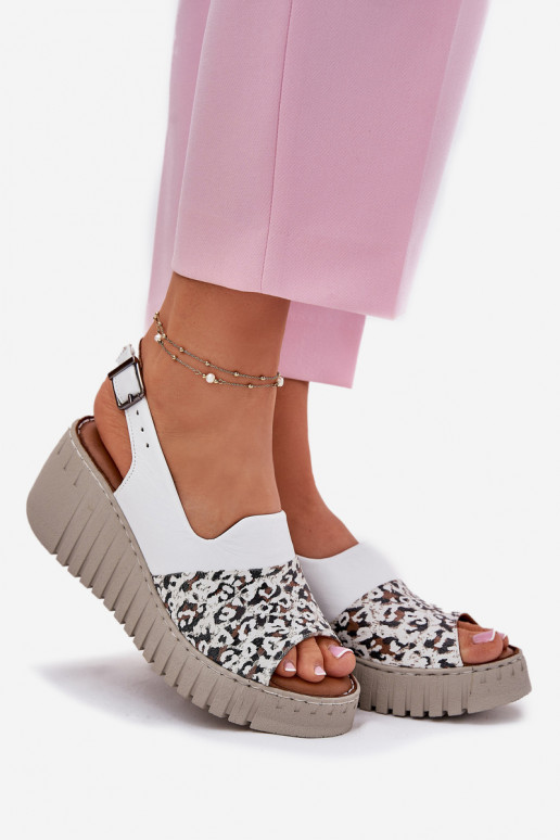 Sandálias femininasHabilitadoturalnej Skóry Em uma cunha Artiker 56C0958 cor branca Sandálias femininasHabilitadoturalnej Skóry Em uma cunha Artiker 56C0958 cor branca