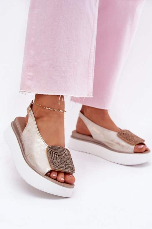 Zazoo 1786 Sandálias femininas Feminino com uma plataforma com enfeites cor dourada Przecierany Zazoo 1786 Sandálias femininas Feminino com uma plataforma com enfeites cor dourada Przecierany