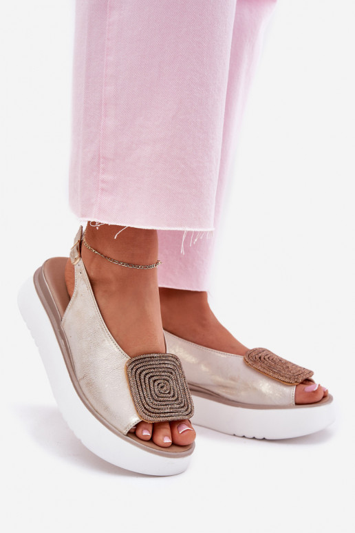 Zazoo 1786 Sandálias femininas Feminino com uma plataforma com enfeites cor dourada Przecierany Zazoo 1786 Sandálias femininas Feminino com uma plataforma com enfeites cor dourada Przecierany